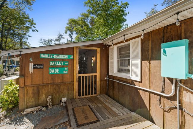 306 Ne 55 Th St, House other with 3 bedrooms, 1 bathrooms and null parking in Oak Island NC | Image 9