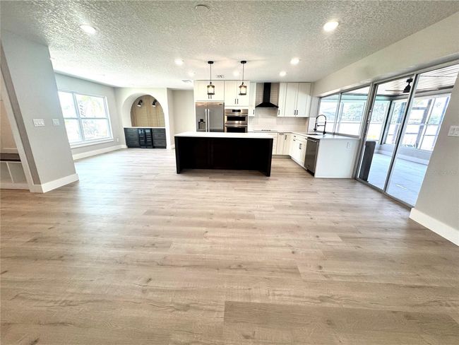 6524 Senegal Palm Way, House other with 3 bedrooms, 2 bathrooms and null parking in APOLLO BEACH FL | Image 8