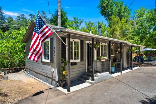 325 Union Street, Auburn, CA, 95603 | Card Image