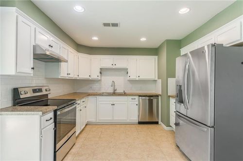 11413 Palmer Ave, Kansas City, MO, 64134-3553 | Card Image