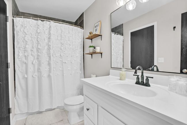 525 Winwood Cir, Condo with 2 bedrooms, 2 bathrooms and null parking in Walled Lake MI | Image 27