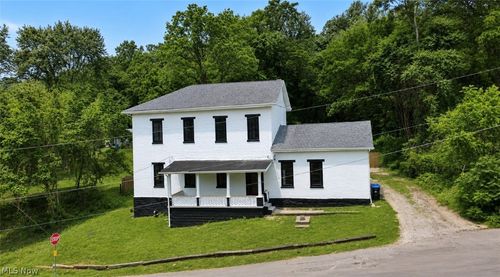1521 Adamsville Rd, Zanesville, OH, 43701-6808 | Card Image