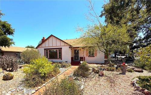 929 E Grand Boulevard, Corona, CA, 92879 | Card Image