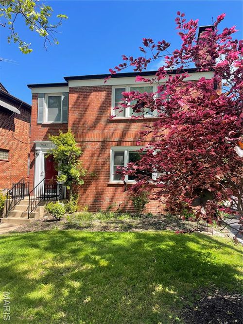 7547 Delmar Blvd, University City, MO, 63130-3930 | Card Image