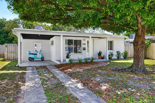 5216 Ne 2nd Ter, Oakland Park, FL, 33334-1683 | Card Image