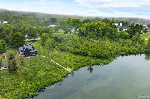 521 S Lake Shore Dr, Lake Leelanau, MI, 49653-9698 | Card Image