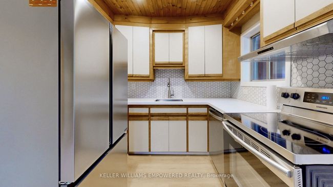 34 Cedarbank Cres, House other with 4 bedrooms, 2 bathrooms and 3 parking in North York ON | Image 8