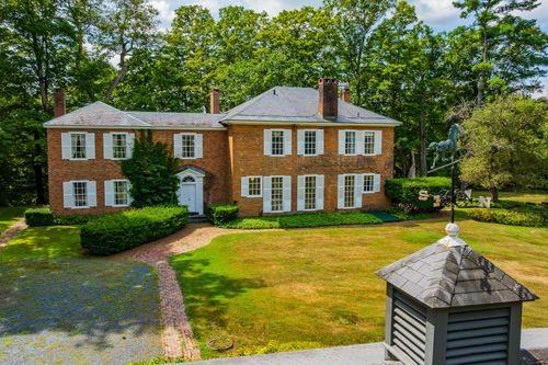 10 Bischoff Ln, Hartland, VT, 05048-2700 | Card Image