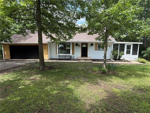 13761 Lookout Drive, Kansas City, MO, 64139 | Card Image