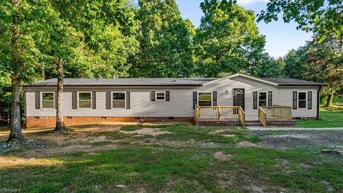 151 Noel Rd, Stoneville, NC, 27048-8188 | Card Image