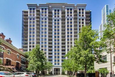 1908 - 1322 S Prairie Avenue, Condo with 2 bedrooms, 2 bathrooms and 1 parking in Chicago IL | Image 1