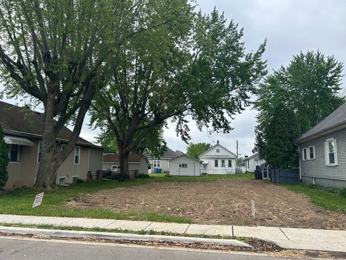616 12th St, Peru, IL, 61354-1910 | Card Image