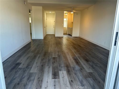 unit-306-20134 Leadwell St, Winnetka, CA, 91306-4924 | Card Image
