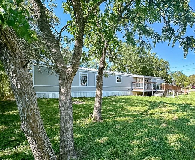 105 Singleton Dr, House other with 3 bedrooms, 2 bathrooms and 4 parking in Spicewood TX | Image 20