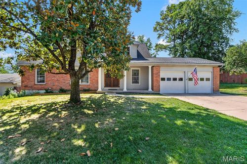804 Dutch Mill Dr, Ballwin, MO, 63011-3546 | Card Image