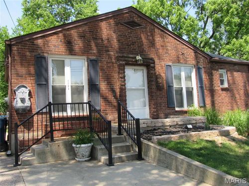 1104 Danforth St, Alton, IL, 62002-2209 | Card Image