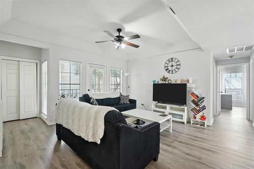apt-205-3105 San Jacinto St, Dallas, TX, 75204-5589 | Card Image