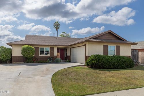 10040 Halifax St, Ventura, CA, 93004-2821 | Card Image