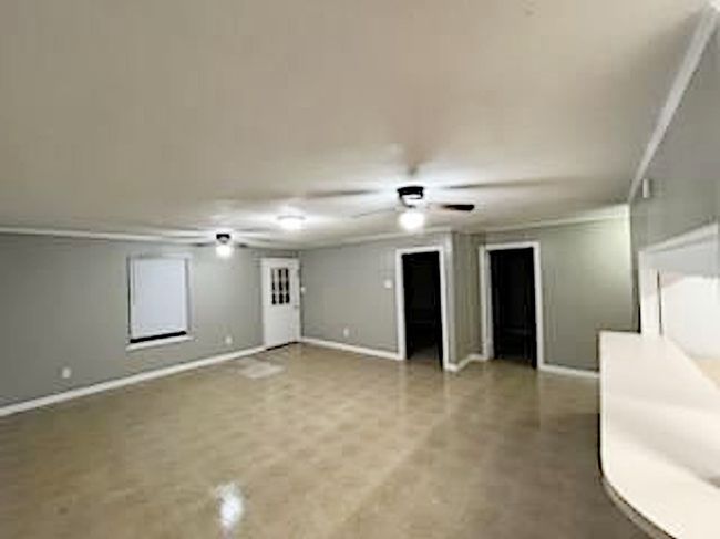 201 W 3 Rd St, Home with 2 bedrooms, 1 bathrooms and 3 parking in Rockport TX | Image 6
