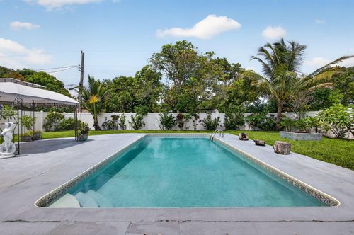 813 Date Palm Dr, Lake Park, FL, 33403-3112 | Card Image