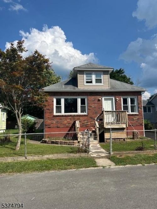 28 John Wilton St, Franklin, NJ, 07416-1556 | Card Image