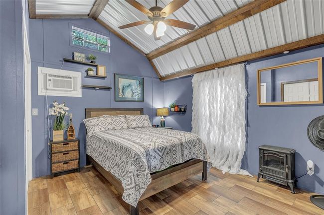 400 Canal Dr, House other with 1 bedrooms, 1 bathrooms and null parking in Pointblank TX | Image 16
