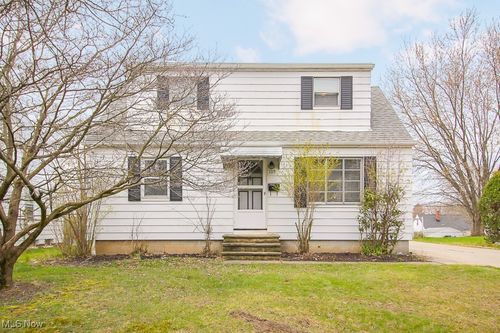 105 Tudor Ave, Bedford, OH, 44146-2031 | Card Image