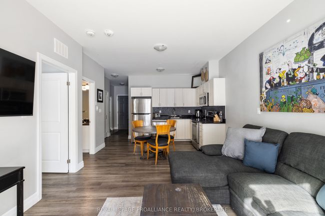 113 - 501 Frontenac St, Condo with 1 bedrooms, 1 bathrooms and null parking in Kingston ON | Image 5