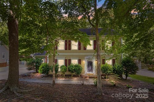 4232 Saint Audrey Pl, Charlotte, NC, 28269-8394 | Card Image