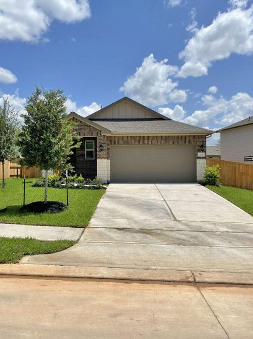 7052 Silver Leaf Ct, Conroe, TX, 77385 | Card Image