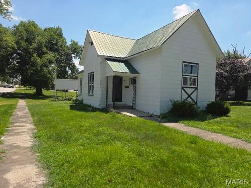 113 E Cleveland St, Monroe City, MO, 63456-1907 | Card Image
