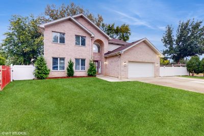 980 Lucinda Drive, House other with 4 bedrooms, 2 bathrooms and 2 parking in Buffalo Grove IL | Image 1