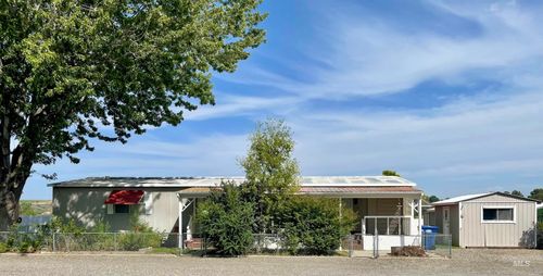 6 Blue Spruce Dr, Hagerman, ID, 83332-5025 | Card Image