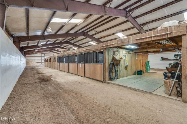 18325 Horton Hwy, House other with 5 bedrooms, 8 bathrooms and null parking in Fall Branch TN | Image 54