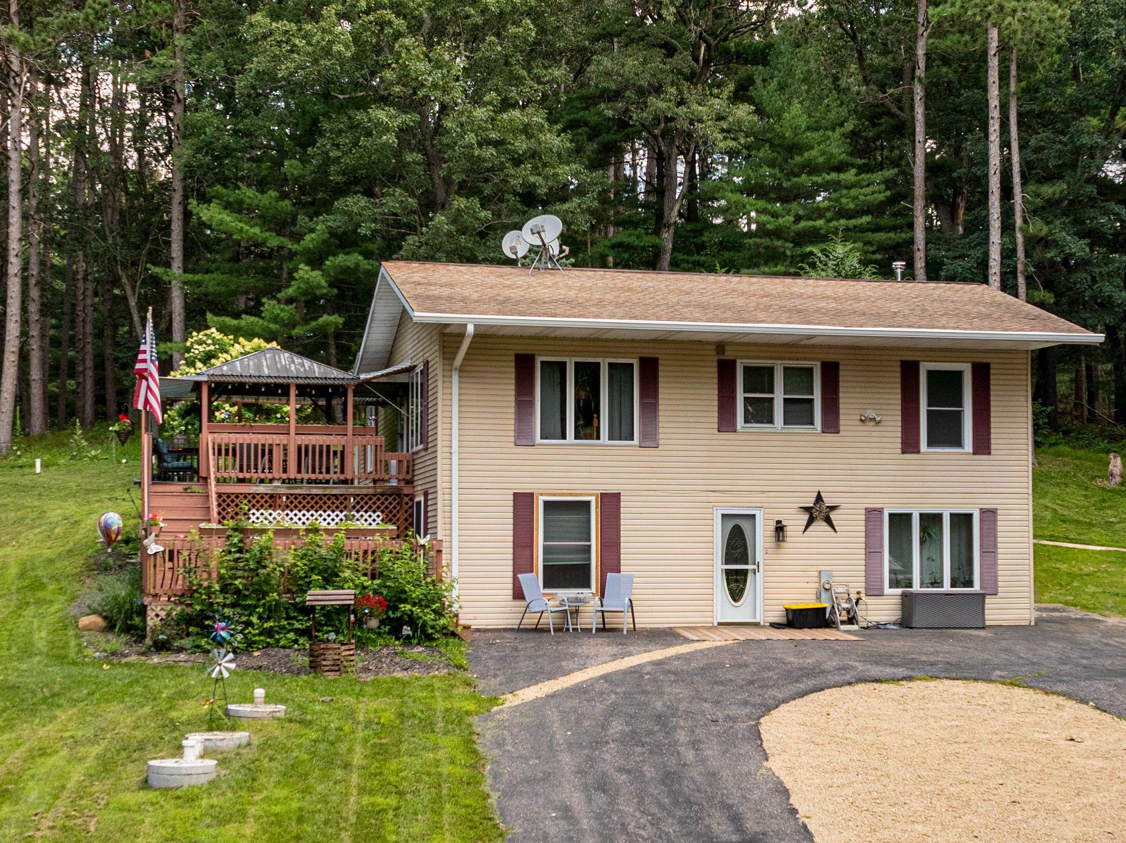 Valley Dr, Wisconsin Dells, WI 53965