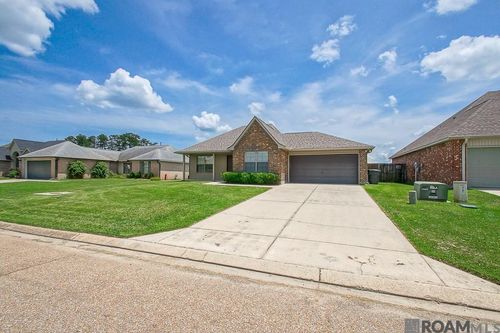 26358 Poplar Glen Dr, Denham Springs, LA, 70726-6575 | Card Image