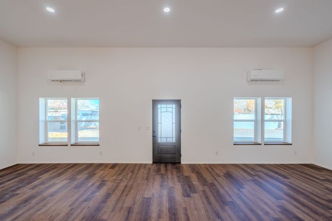 38 Private Drive 1548, House other with 4 bedrooms, 3 bathrooms and 10 parking in Hernandez NM | Image 10