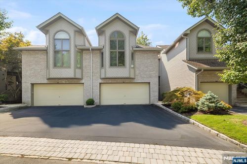 t169-844 Hemlock Ct, Norwood, NJ, 07648-2011 | Card Image