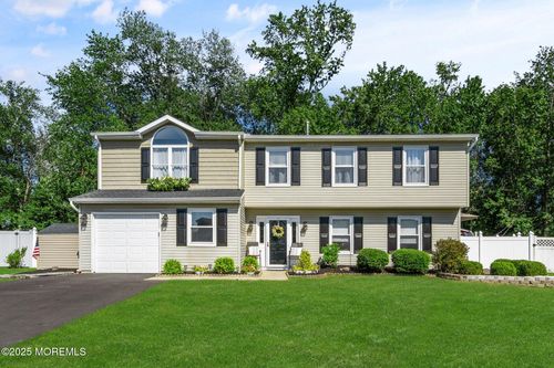 20 Appletree Rd, Howell, NJ, 07731-2220 | Card Image