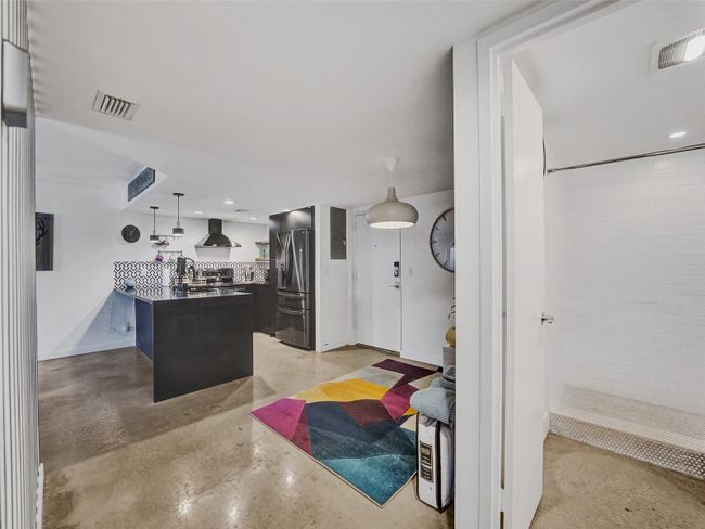 101-B - 3002 Ne 5th Ter, Condo with 2 bedrooms, 2 bathrooms and null parking in Wilton Manors FL | Image 10