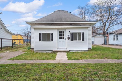 209 F St Ne, Miami, OK, 74354-6408 | Card Image