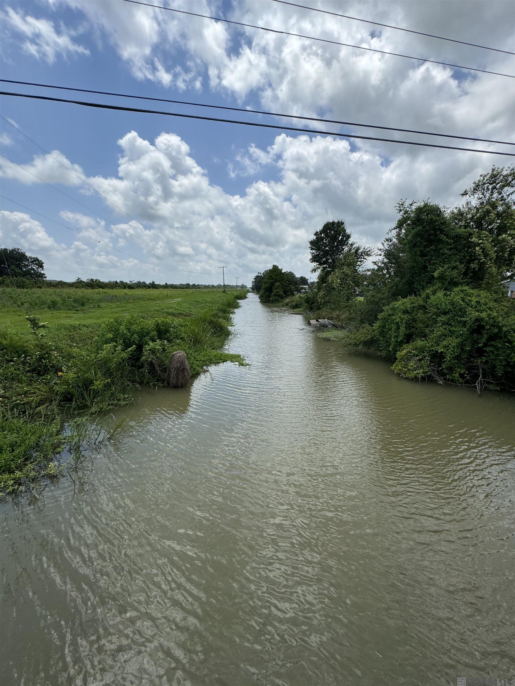 Land in Raceland 4