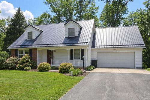 1588 Country Homes Dr, Ligonier, IN, 46767-9512 | Card Image