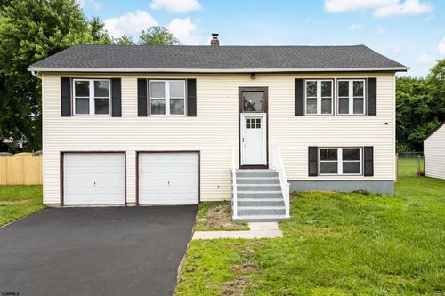 243 Wintergreen Ln, PENNS GROVE, NJ, 08069-2226 | Card Image