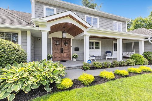 12 Overhill Ln, Roslyn, NY, 11576-1408 | Card Image
