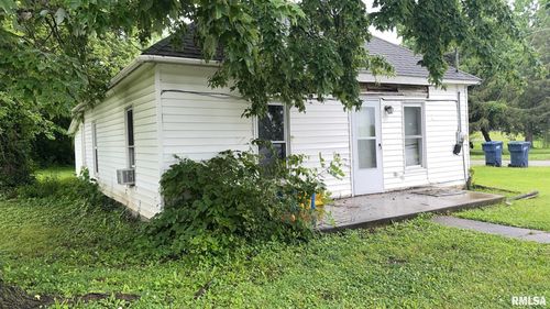 404 E Main St, Buckner, IL, 62819-1366 | Card Image