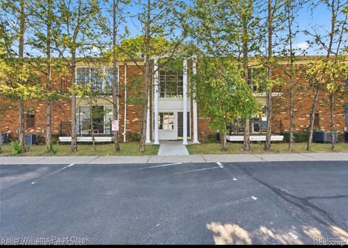 2-408 Fox Hills Dr S, Bloomfield Hills, MI, 48304-1346 | Card Image