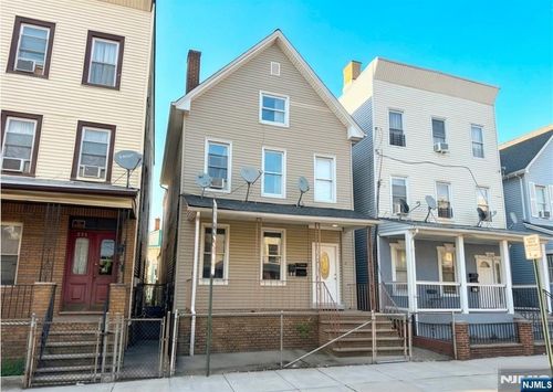 231 Clark Pl, ELIZABETH, NJ, 07206-2016 | Card Image