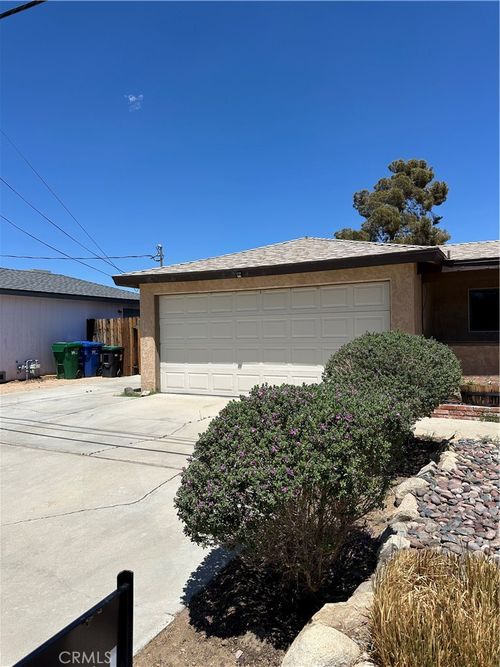 740 W Church Ave, Ridgecrest, CA, 93555-4530 | Card Image