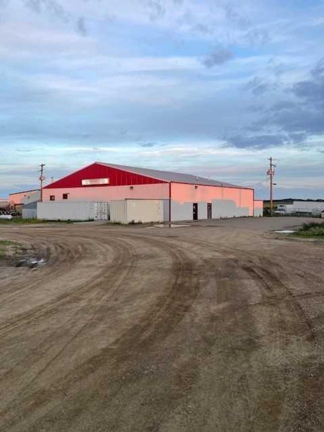 4825 47 Ave, Home with 0 bedrooms, 0 bathrooms and 10 parking in Vermilion AB | Image 24